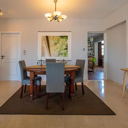 Spacious Apartment In Kavouri Atenas Exterior foto