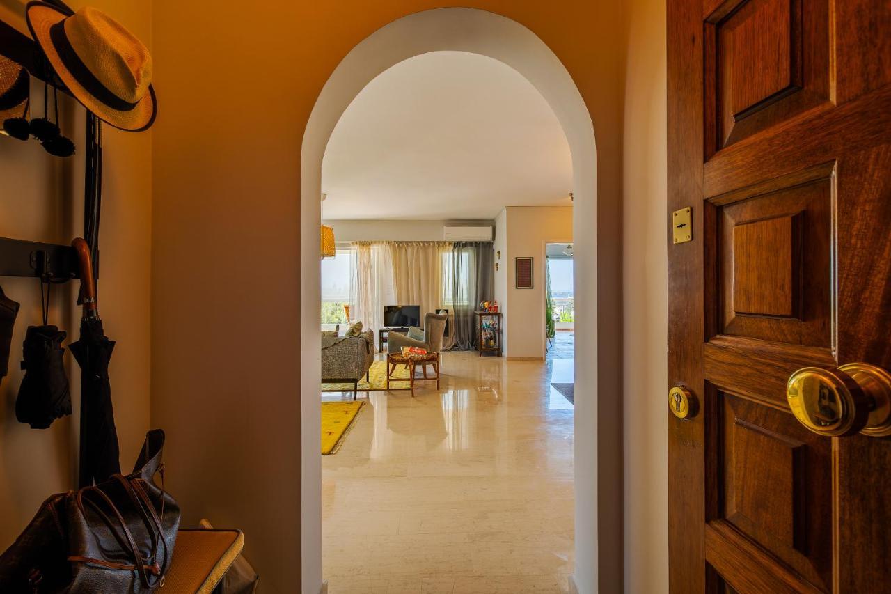 Spacious Apartment In Kavouri Atenas Exterior foto